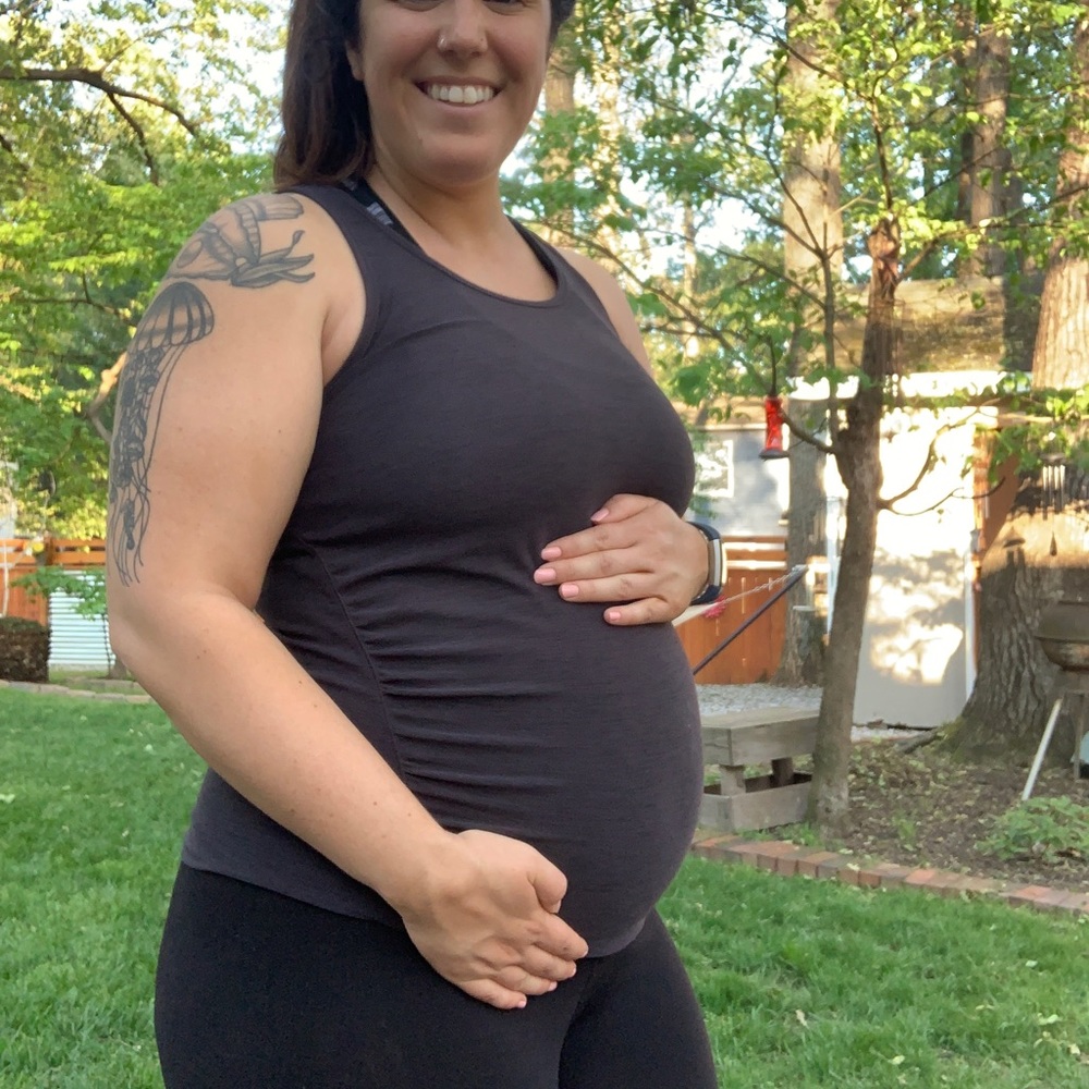 Maternity workout top